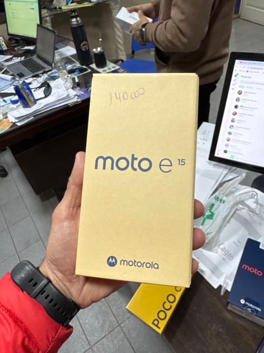 CELULAR MOTO E15